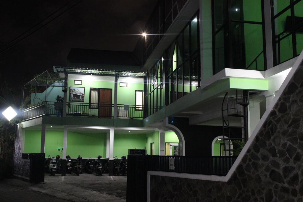 The Greenhouse Hotel Yogyakarta Exterior foto